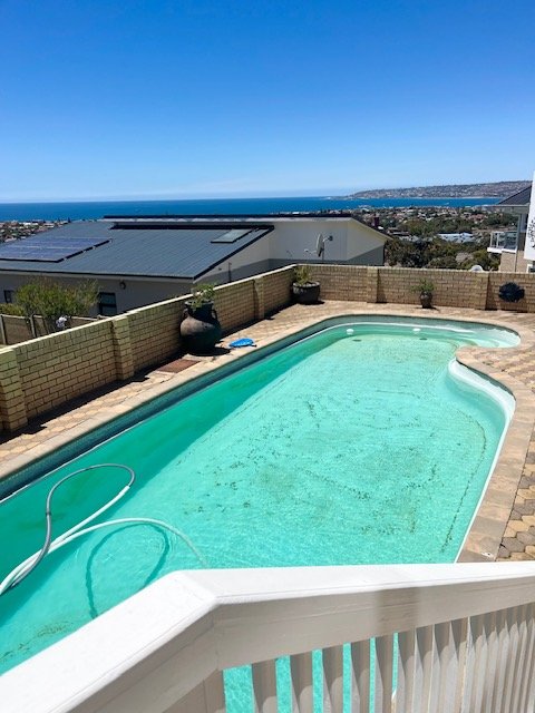 4 Bedroom Property for Sale in Menkenkop Western Cape